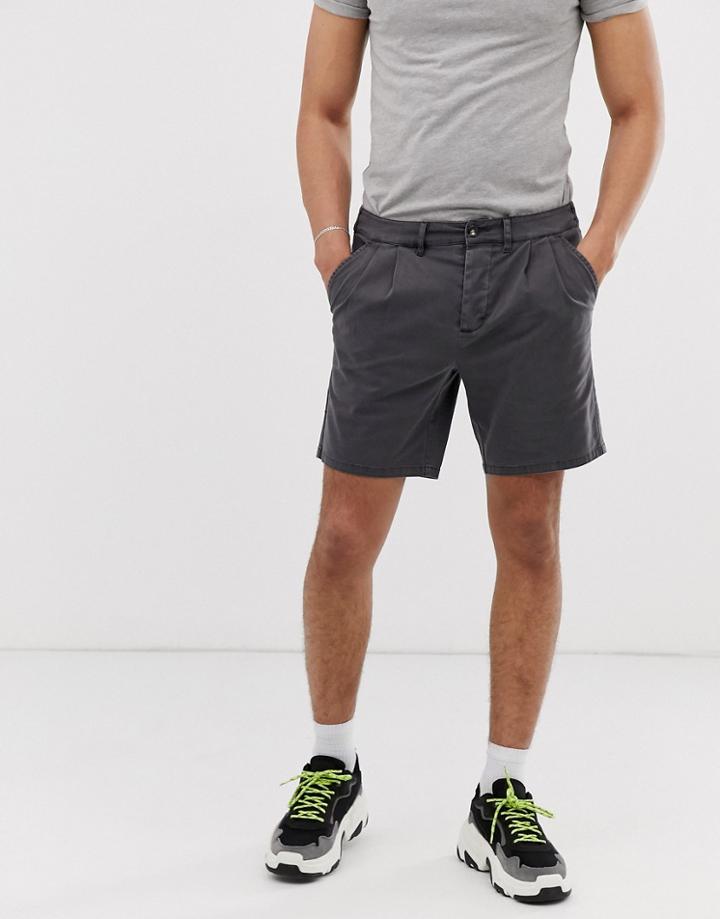 Asos Design Slim Shorts With Pleats In Washed Black - Black