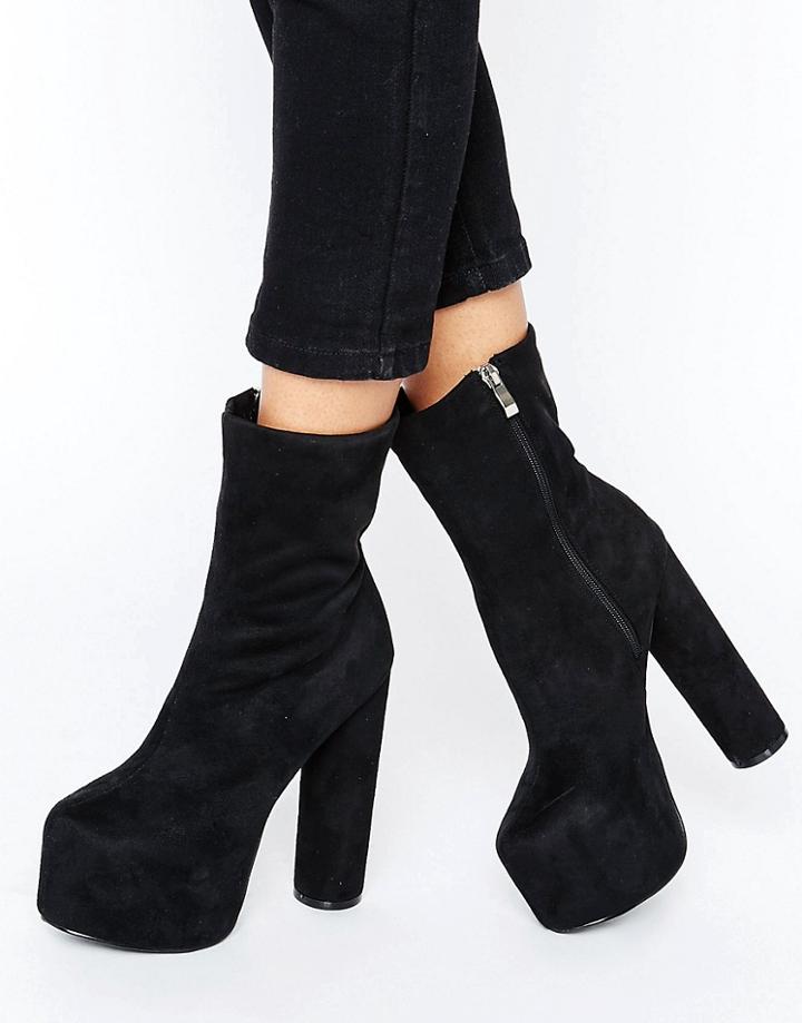Truffle Platform Round Heel Boot - Black