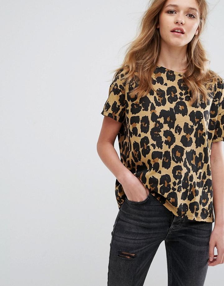 Pull & Bear Leopard Print T-shirt - Brown