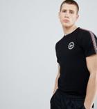 Hype T-shirt With Checker Side Stripe Exclusive To Asos - Black