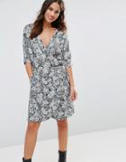 Frnch Floral Wrap Dress-green