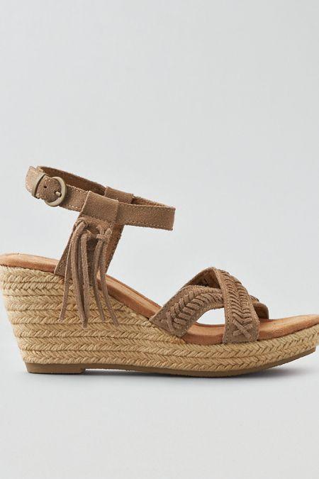 American Eagle Outfitters Minnetonka Naomi Sandal