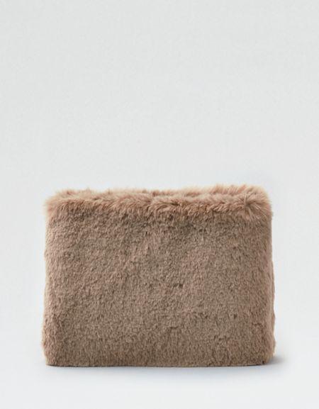 American Eagle Outfitters Ae Oversized Clutch