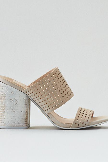 American Eagle Outfitters Dolce Vita Esme