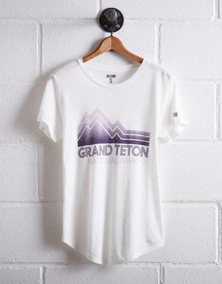 Tailgate Women's Grand Tetons T-shirt