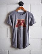 Tailgate Women's Minnesota Foil Star T-shirt