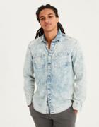 American Eagle Outfitters Ae X Maui And Sons Printed Button-down Shirt
