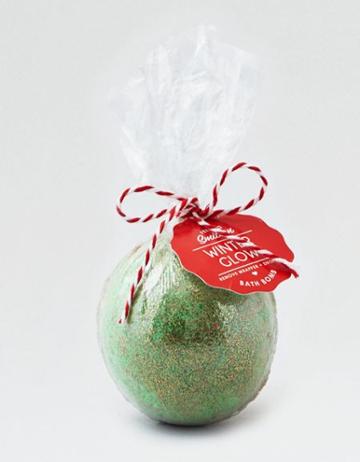 American Eagle Outfitters Feeling Smitten Winterglow Bath Bomb