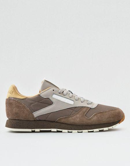 American Eagle Outfitters Reebok Classic Leather Sm