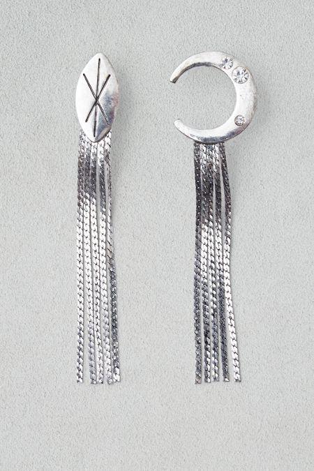 American Eagle Outfitters Ae Moon + Chain Shoulder Duster Earrings