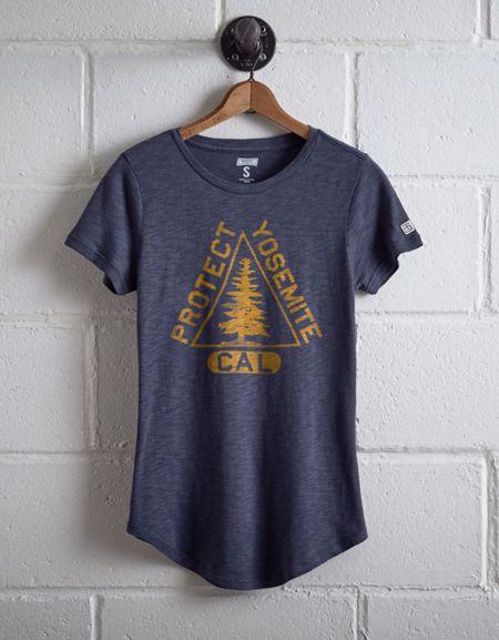 Tailgate Women's Yosemite T-shirt