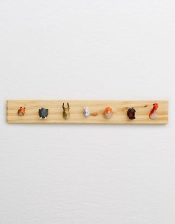 Aerie Kikkerland Pack Rack Jewelry Holder