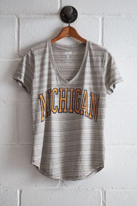 Tailgate Women's Michigan Wolverines V-neck