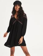 American Eagle Outfitters Ae Embroidered Shift Dress
