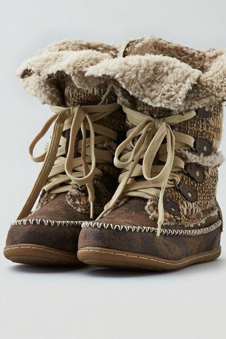 American Eagle Outfitters Muk Luks Lily Boot