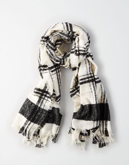 American Eagle Outfitters Ae Buffalo Boucle Plaid Scarf