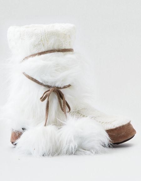 American Eagle Outfitters Mukluks Delanie Slipper