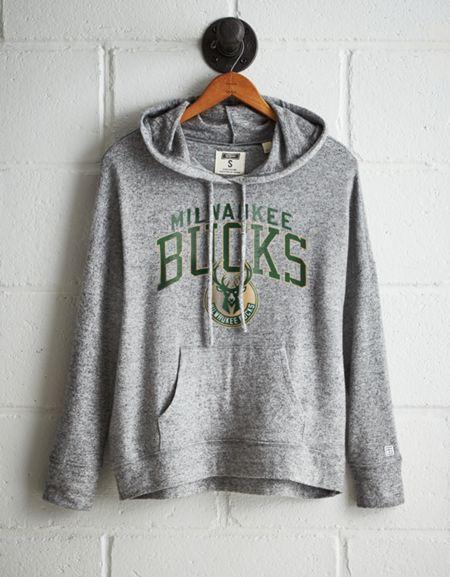 Tailgate Women's Milwaukee Bucks Plush Hoodie