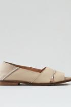 American Eagle Outfitters Kelsi Dagger Brooklyn Samantha Flat