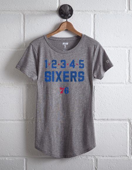 Tailgate Women's Philly Sixers T-shirt