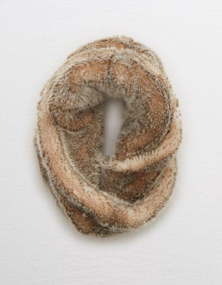 Aerie Furry Twist Snood