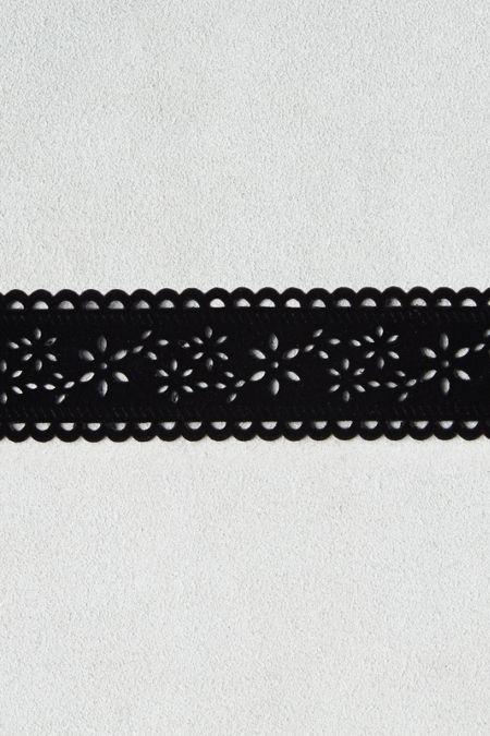 American Eagle Outfitters Ae Laser Cutout Floral Wide Necklace