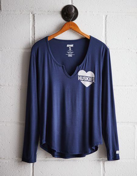 Tailgate Women's Uconn Split Neck T-shirt