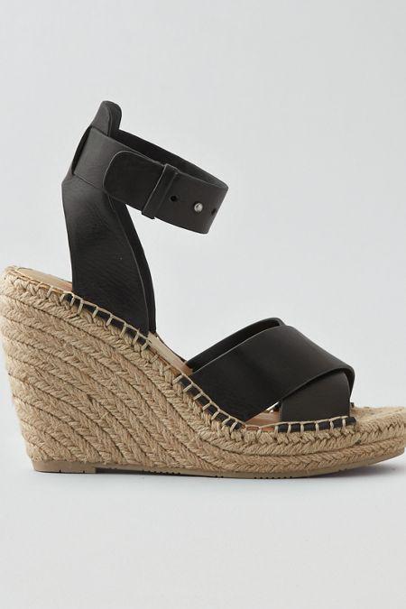 American Eagle Outfitters Dolce Vita Nova Wedge