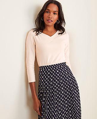 Ann Taylor 3/4 Sleeve V-neck Luxe Tee