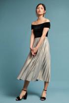 Donna Morgan Velvet Off-the-shoulder Pleated Dress