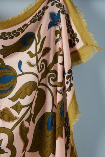 Duet Lovely Lilies Scarf