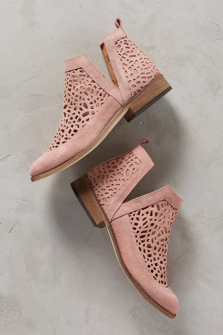 Howsty Nekal Boots
