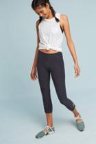 Beyond Yoga Twist & Shout Capri Leggings