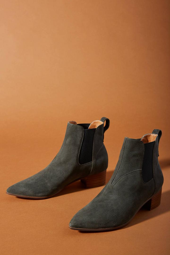 Farylrobin Aero Pointed-toe Chelsea Boots