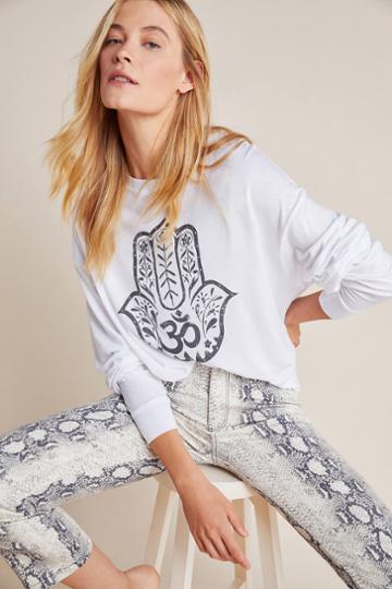 Letluv Hamsa Graphic Tee
