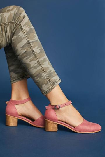 Ceri Hoover Henrietta Heels