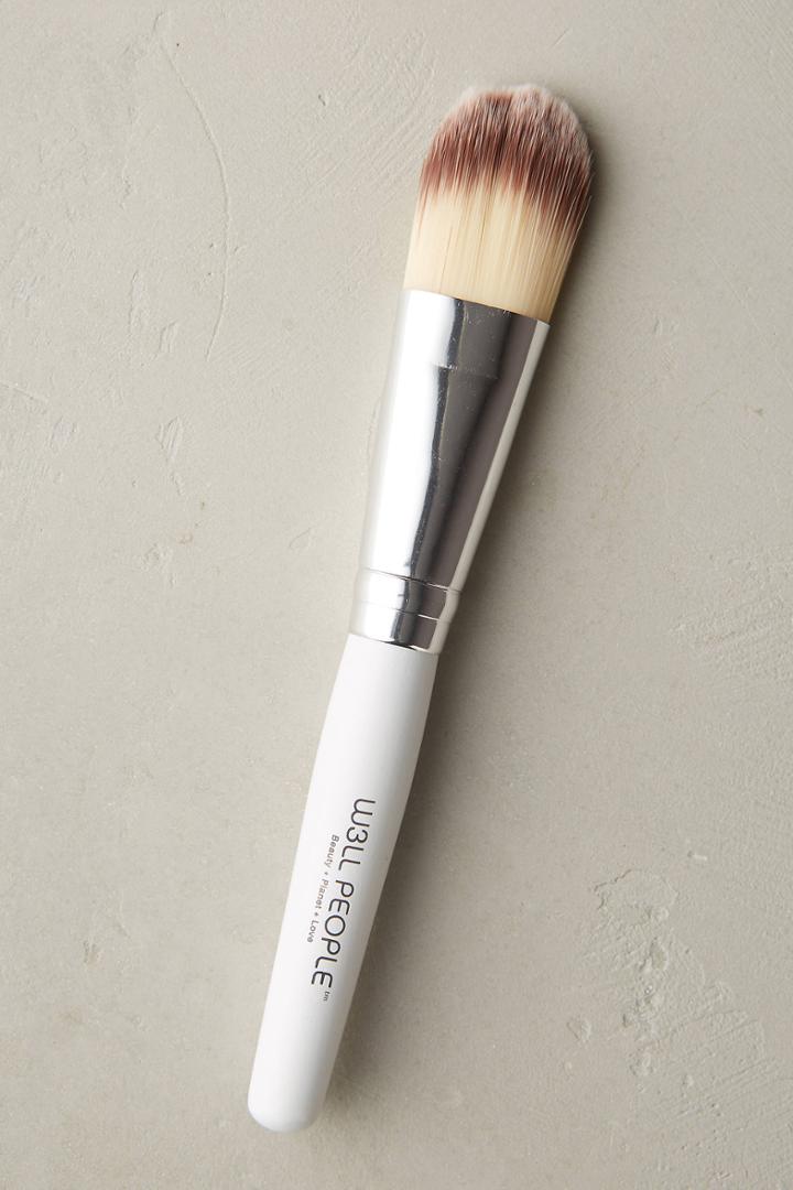 W3ll People Foundation Brush