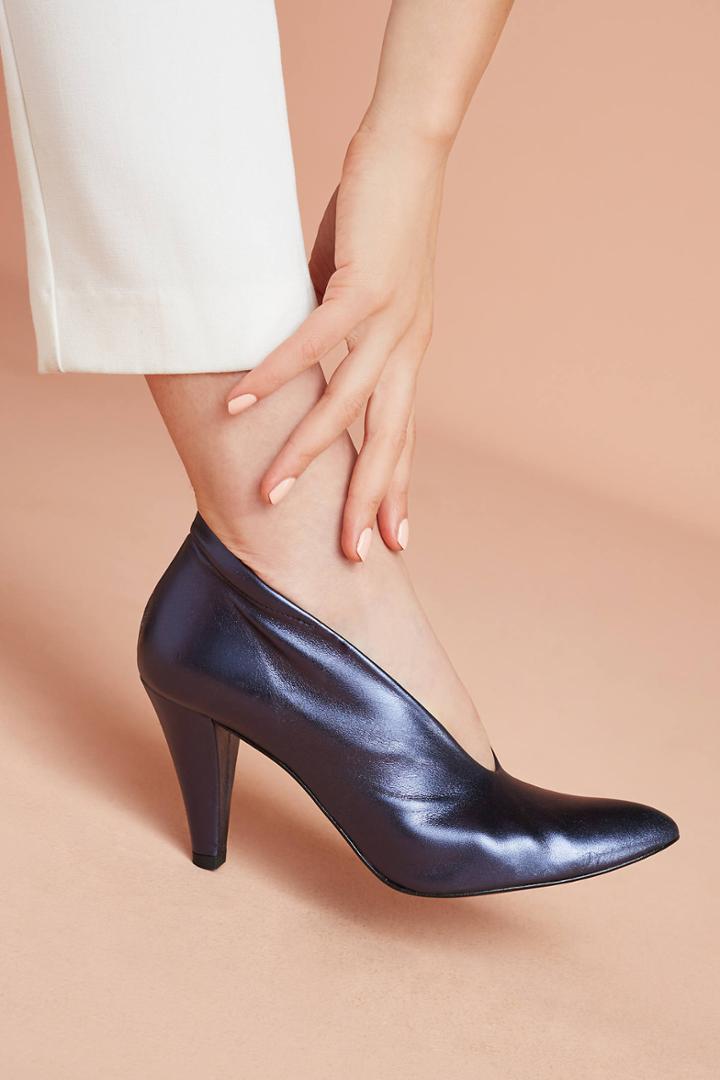 Hudson Shoes Hudson Stacey Metallic Pumps