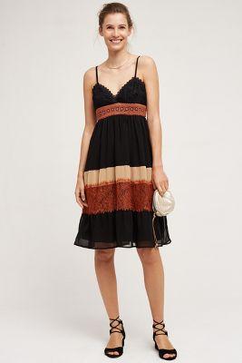 Hd In Paris Tiered Lace Dress