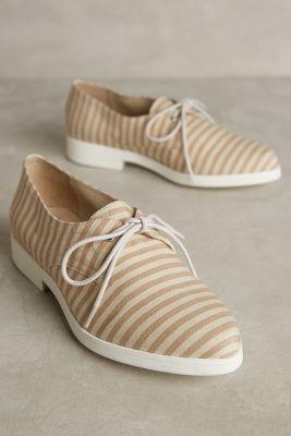 Kmb Seaward Oxfords Neutral Motif