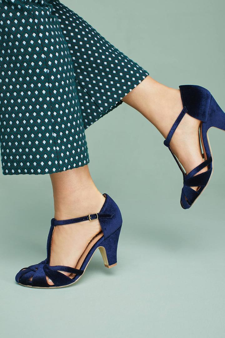 Chelsea Crew Sergi Velvet Heels