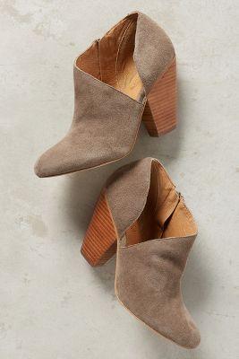 Corso Como Daniella Booties Taupe Suede