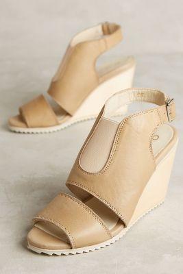 Ouigal Delia Wedges Beige