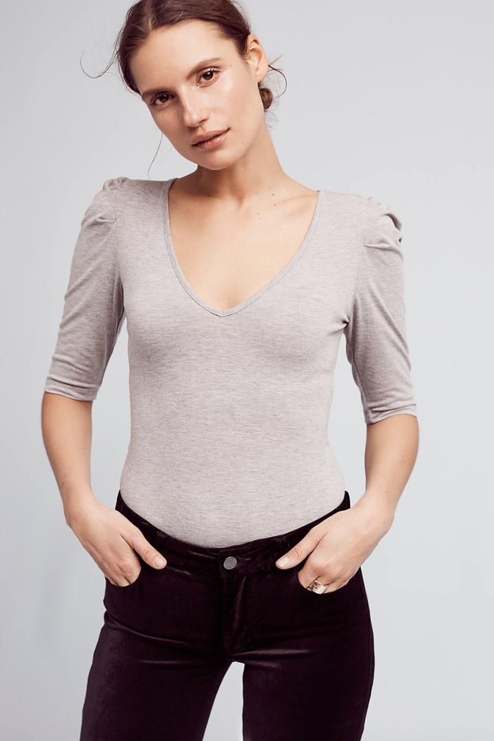 Deletta Principessa V-neck Tee