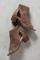 Kelsi Dagger Brooklyn Gateway Shooties
