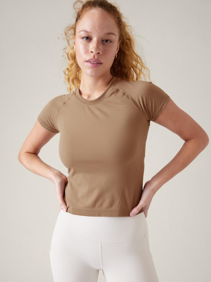 Momentum Seamless Sport Length Tee