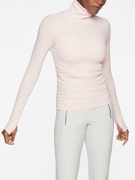 Athleta Womens Flurry Base Layer Turtleneck Milkshake Pink Size M