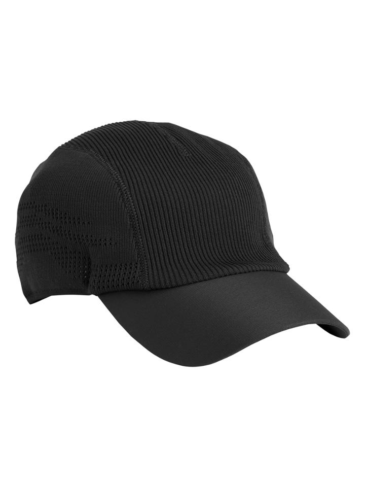Seamless Train Hat