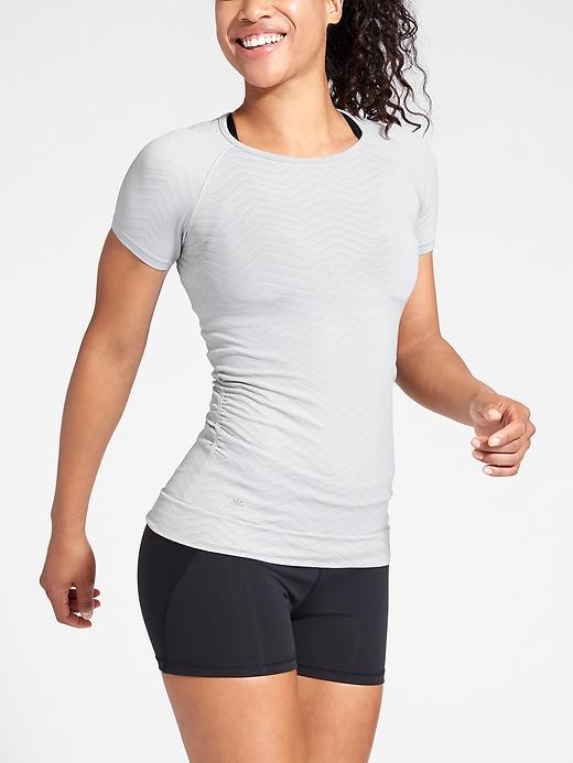 Athleta Womens Finish Fast Chevron Tee Size L - Fog Grey