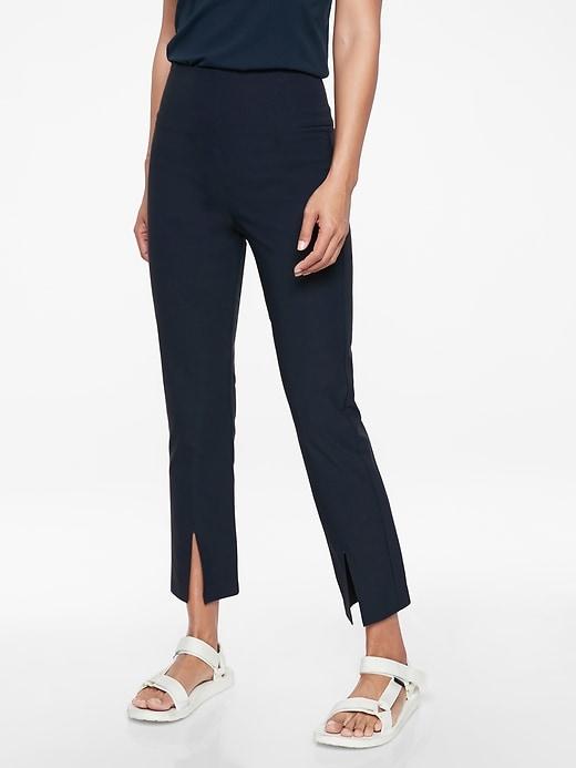 Wander Slim Straight Crop